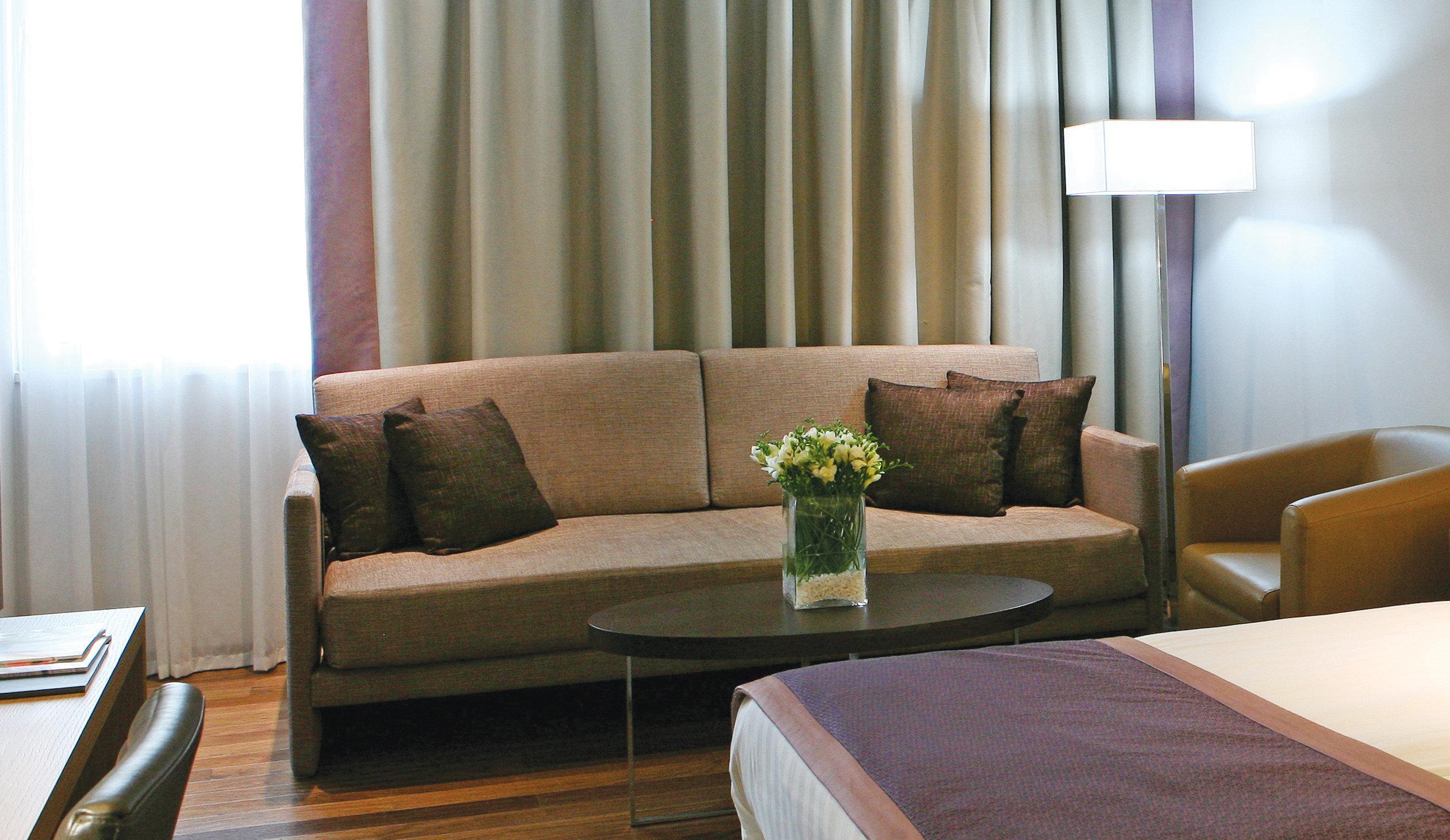 คราวน์ พลาซา ลิมาสซอล ลิมาสโซล Hotel ลิมาซอล ภายนอก รูปภาพ